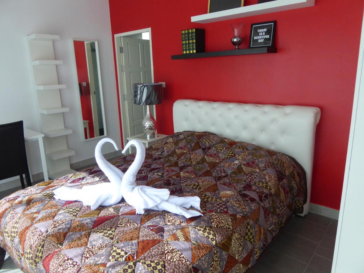 Tropicana Beach Villa At Vip Resort Ban Phe Exteriör bild