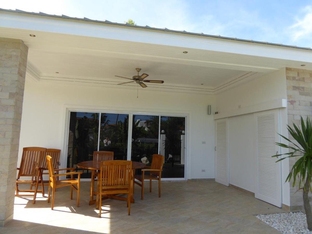 Tropicana Beach Villa At Vip Resort Ban Phe Exteriör bild