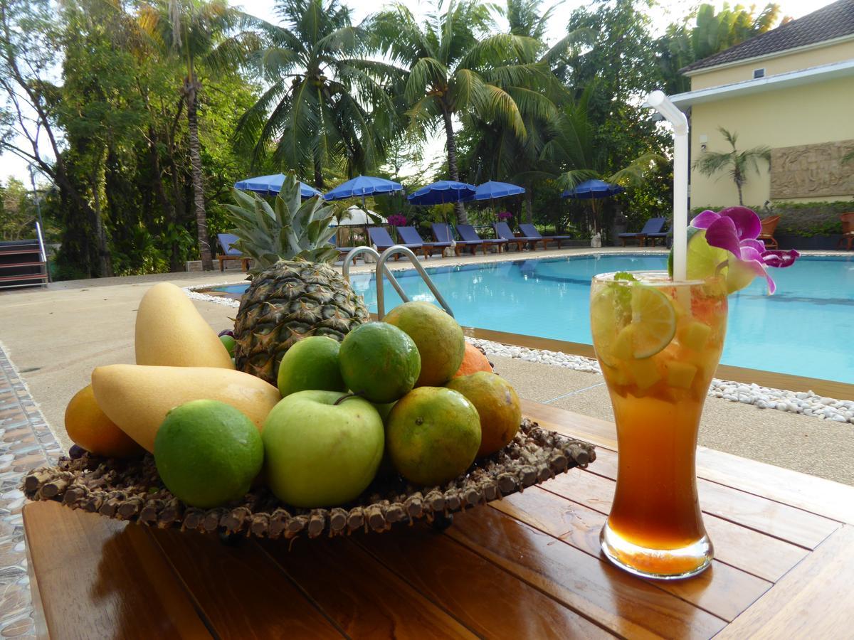 Tropicana Beach Villa At Vip Resort Ban Phe Exteriör bild