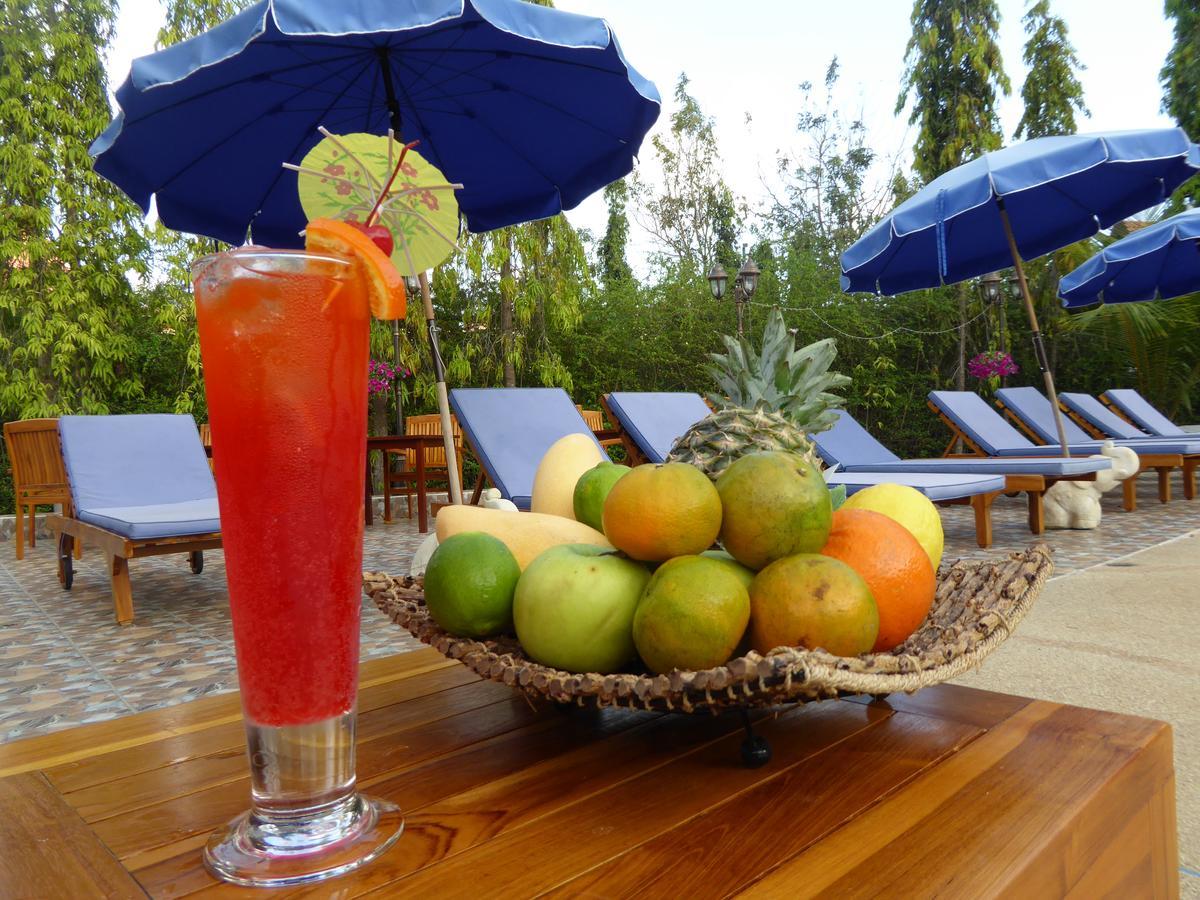 Tropicana Beach Villa At Vip Resort Ban Phe Exteriör bild
