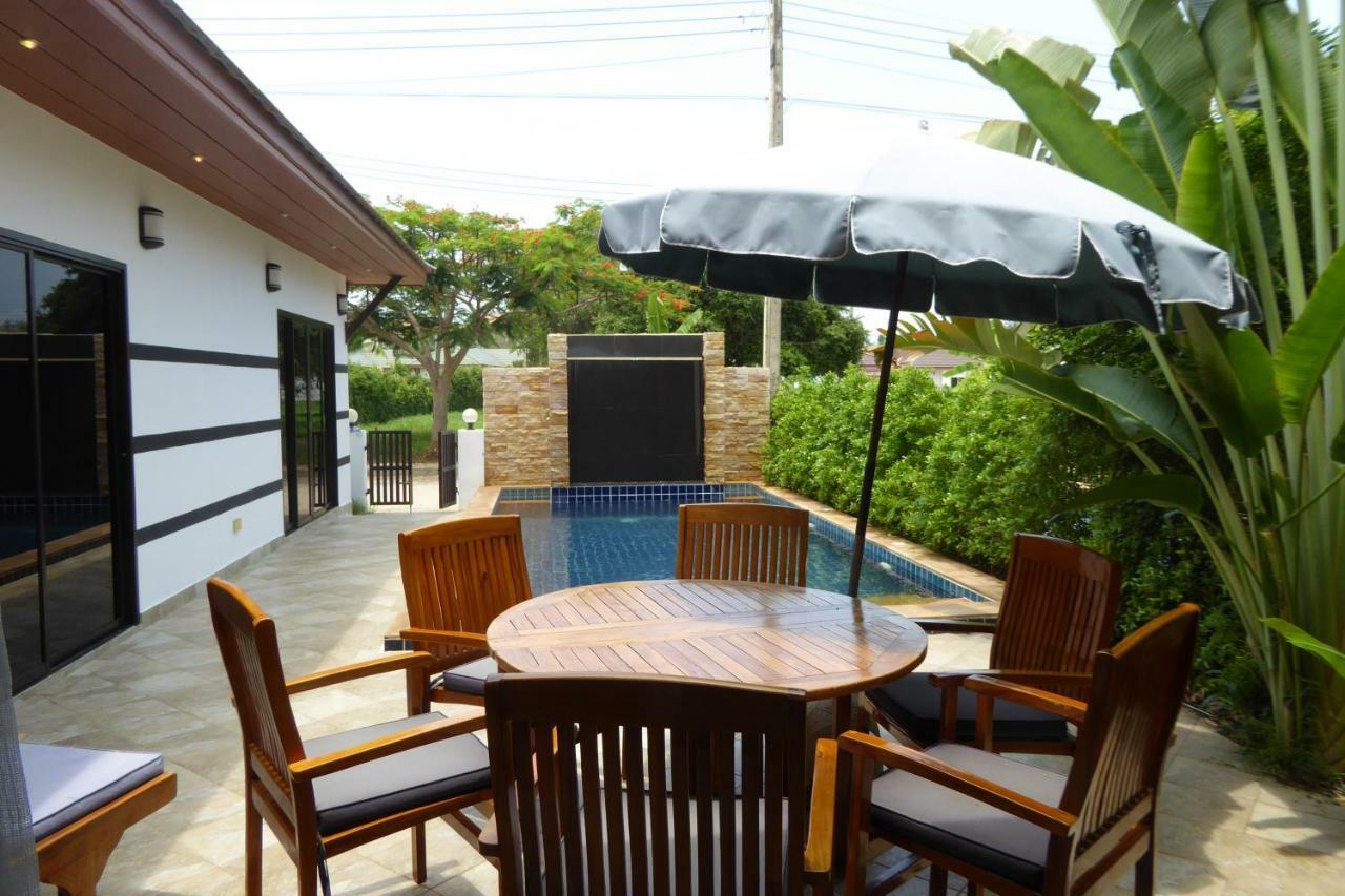 Tropicana Beach Villa At Vip Resort Ban Phe Exteriör bild