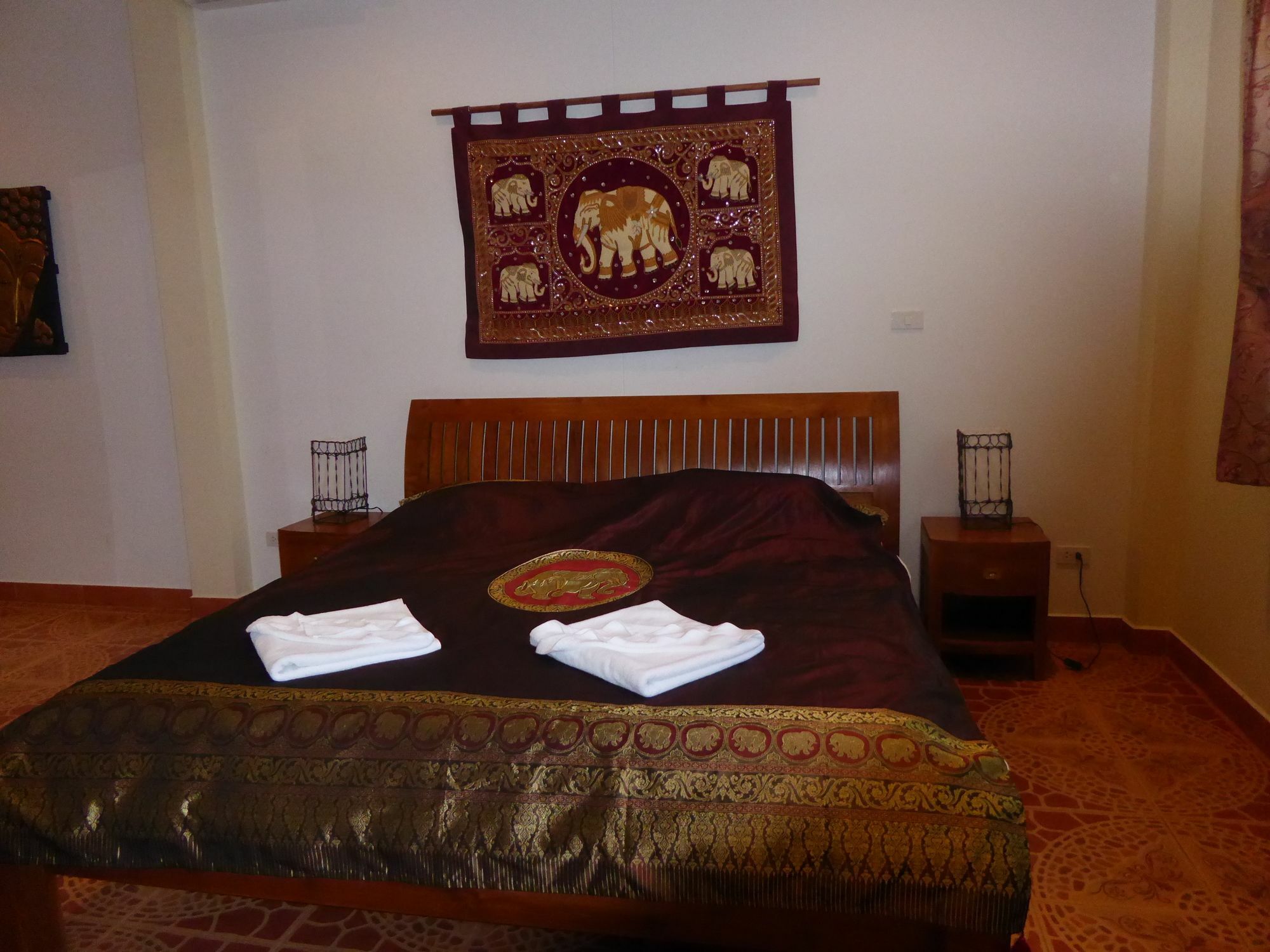 Tropicana Beach Villa At Vip Resort Ban Phe Exteriör bild