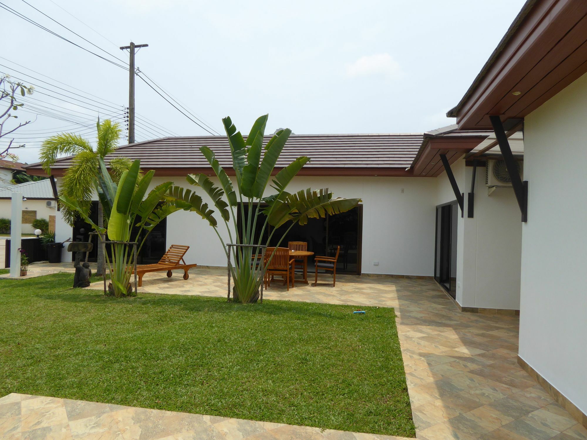 Tropicana Beach Villa At Vip Resort Ban Phe Exteriör bild
