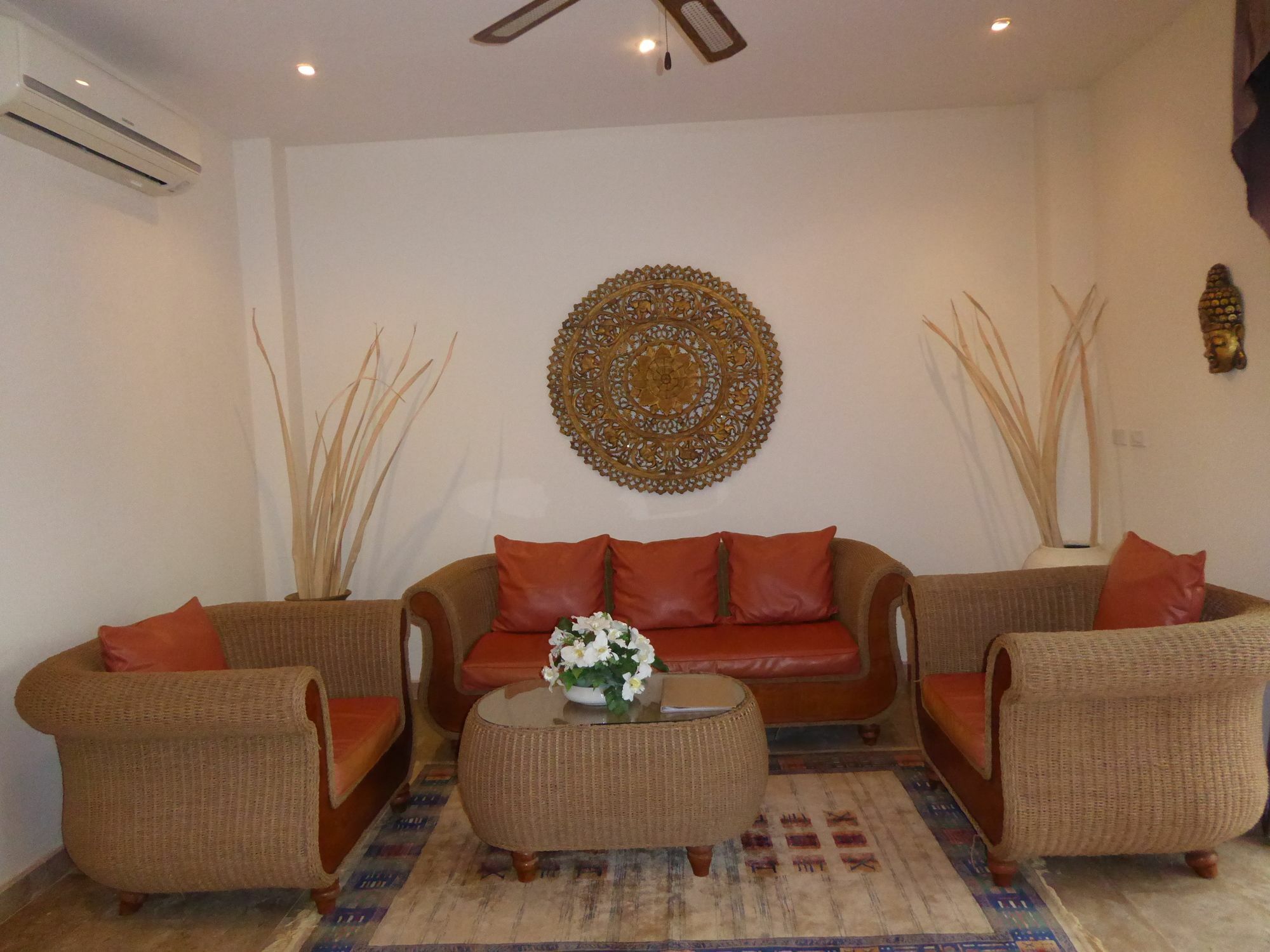 Tropicana Beach Villa At Vip Resort Ban Phe Exteriör bild